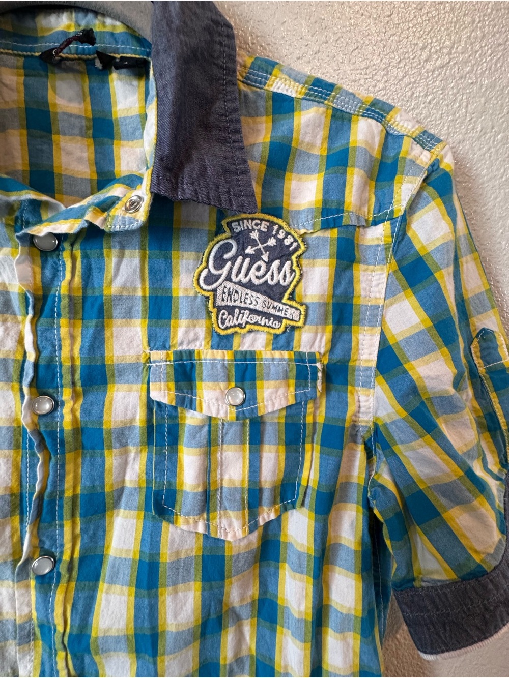 Guess Y2K Plaid Short Sleeve Button Up with Patch Logo. Size 15 Big Kids.